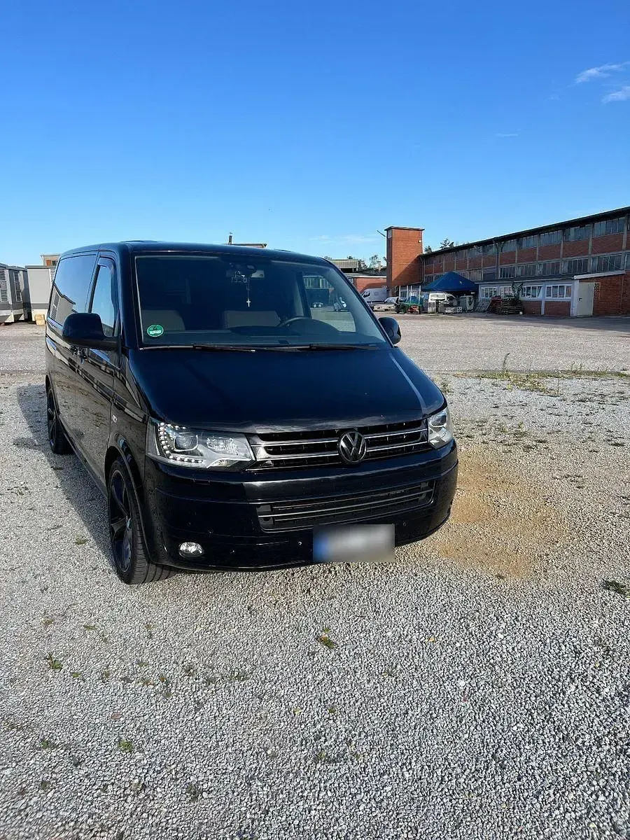 Gebraucht VW Multivan 179 PS (131 kW) 2012 Schwarz Van / Kleinbus