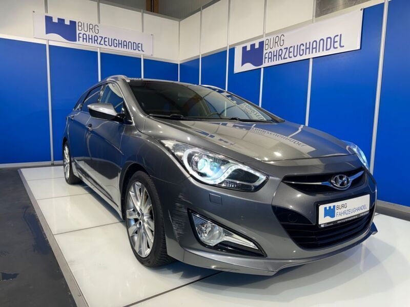Silber Gebraucht 2012 Hyundai i40 Premium Kombi | 9.690 € (Fairer Preis) - Bild 1/4