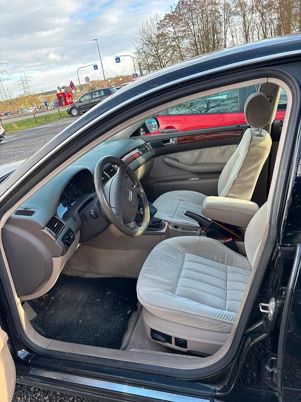 Gebraucht Audi A6 125 PS (91 kW) 2000 Schwarz Limousine