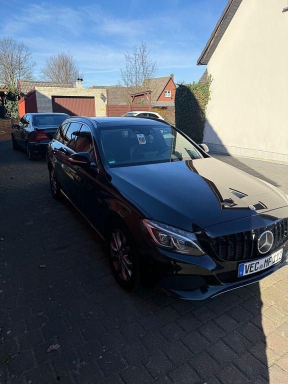 Gebraucht Mercedes C250 205 PS (150 kW) 2014 Schwarz Limousine