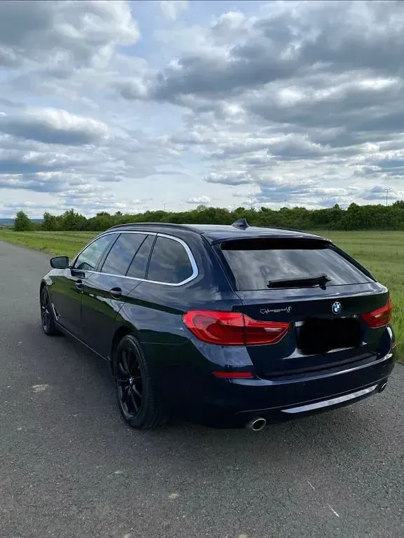 Gebraucht BMW 520 190 PS (139 kW) 2017 Blau Kombi
