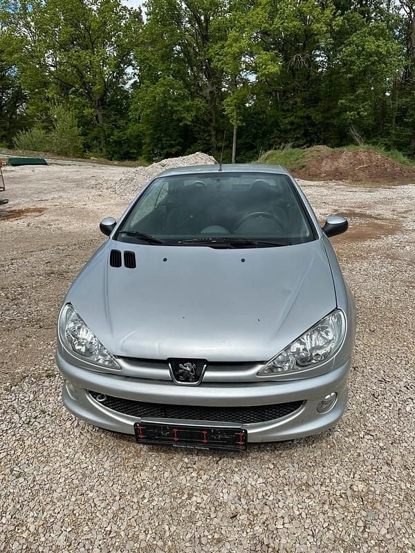 Silber Gebraucht 2007 Peugeot 206 CC Cabrio | 2.100 € (Fairer Preis) - Bild 1/4