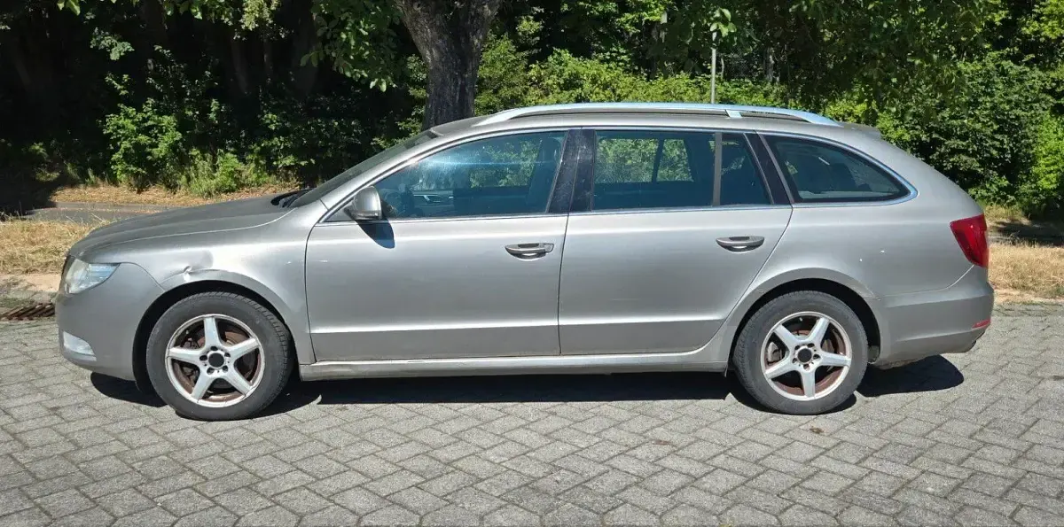Gebraucht Skoda Superb Comfort 160 PS (117 kW) 2010 Beige Kombi