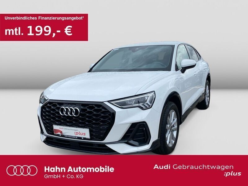 Weiß Gebraucht 2022 Audi Q3 Sportback Ambiente SUV | 30.680 € (Superpreis) - Bild 1/3