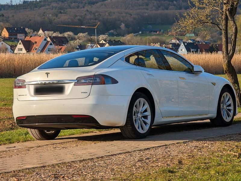 Usata Tesla Model S 244 kW (332 CV) 2016 Bianco Utilitaria