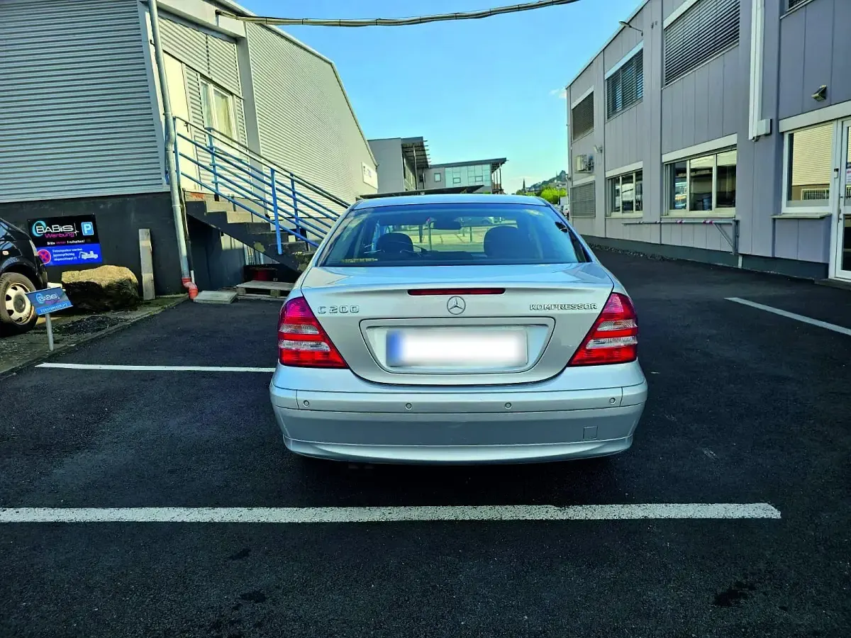 Gebraucht Mercedes C200 Classic 184 PS (135 kW) 2007 Silber Limousine