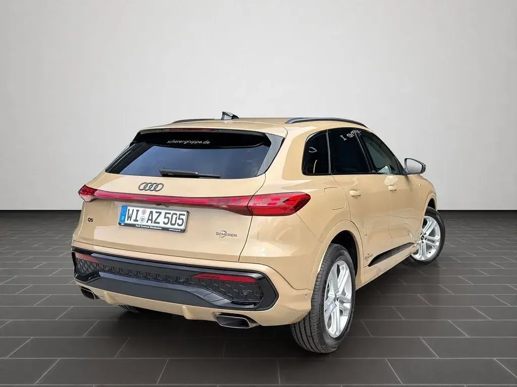 Gebraucht Audi Q5 Comfort 204 PS (150 kW) 2025 Sakhirgold metallic (metallic) SUV