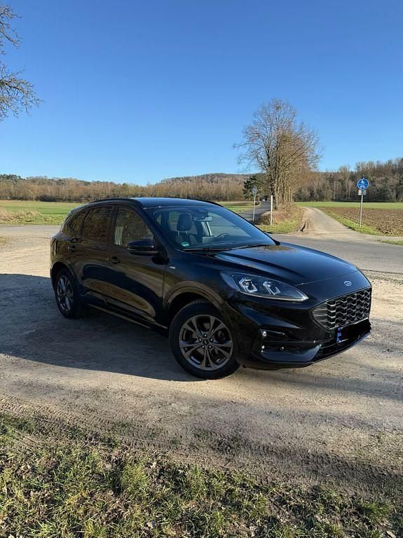 Gebraucht Ford Kuga ST-Line 190 PS (139 kW) 2021 Schwarz SUV