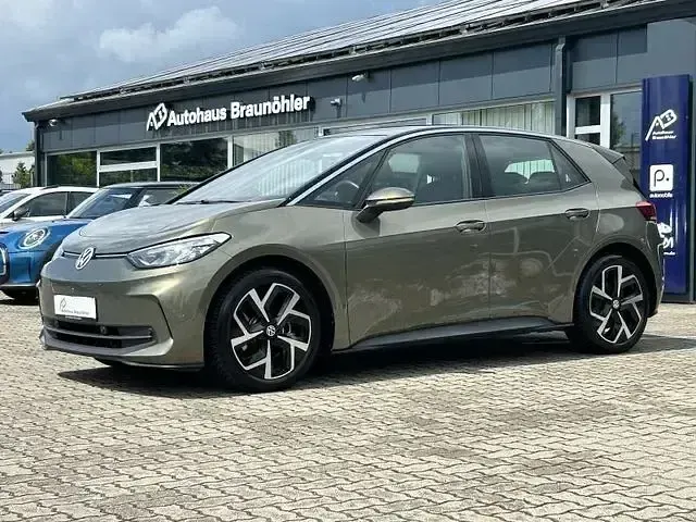 Gebraucht VW ID.3 Pro 150 kW (204 PS) 2024 Dark olivine green Kleinwagen