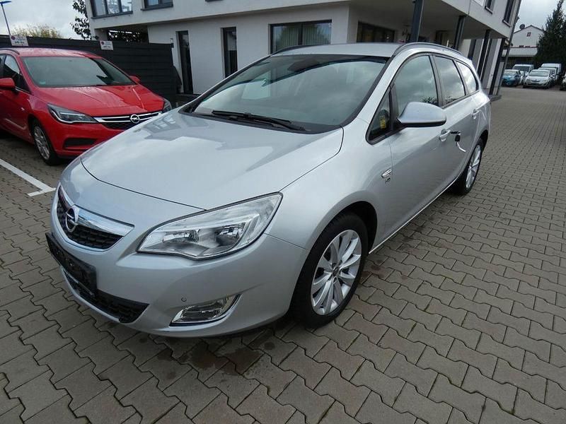 Silber Gebraucht 2012 Opel Astra Kombi | 2.290 € (Superpreis) - Bild 1/4