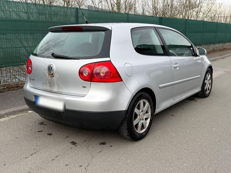 Gebraucht VW Golf IV 102 PS (75 kW) 2005 Silber Limousine