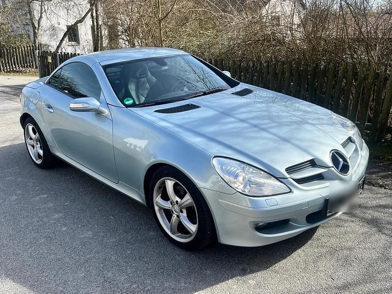 Silber Gebraucht 2006 Mercedes SLK200 Cabrio | 9.250 € (Fairer Preis) - Bild 1/4