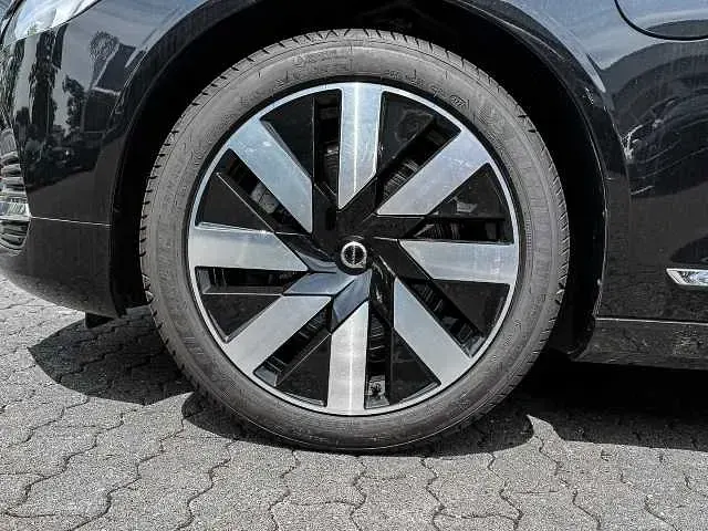 Gebraucht Volvo V90 Core 398 PS (292 kW) 2025 Onyx black / metallic Kombi