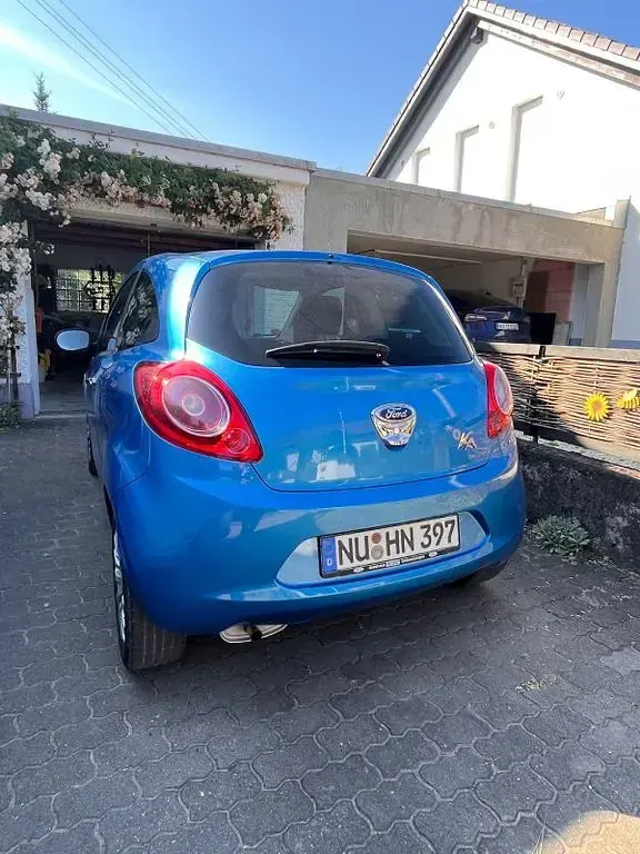 Gebraucht Ford Ka Titanium 69 PS (50 kW) 2011 Blau Kleinwagen