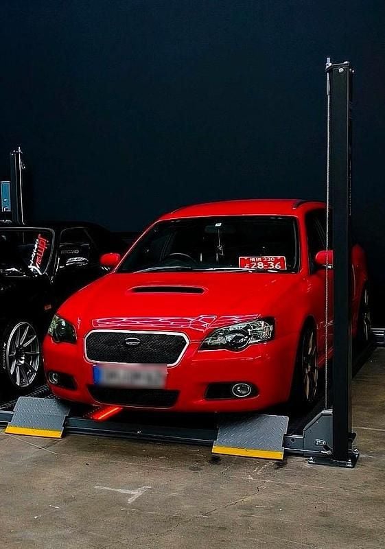 Rot Gebraucht 2006 Subaru Legacy GT Kombi | 10.000 € (Teuer) - Bild 1/4