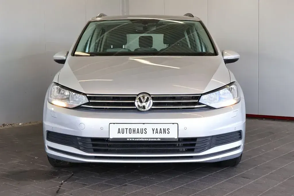 Gebraucht VW Touran Comfortline 116 PS (85 kW) 2020 Silber Van / Kleinbus