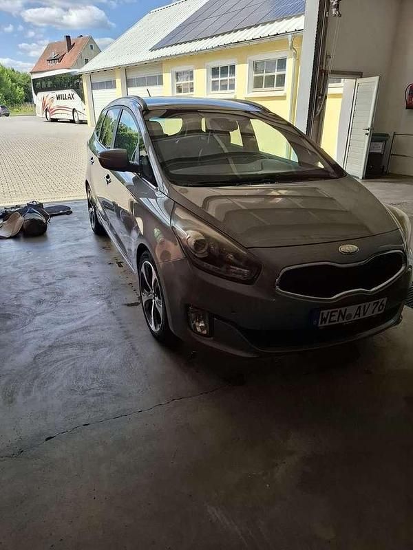 Gebraucht 2013 Kia Carens LX Van / Kleinbus | 10.000 € - Bild 1/4