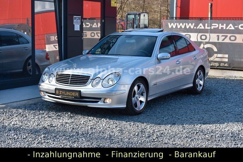 Silber Gebraucht 2005 Mercedes E420 Avantgarde Limousine | 16.990 € - Bild 1/4