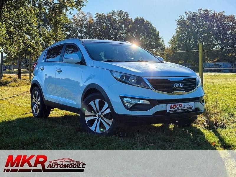 Weiß Gebraucht 2013 Kia Sportage FIFA World Cup Edition SUV | 9.950 € (Fairer Preis) - Bild 1/4