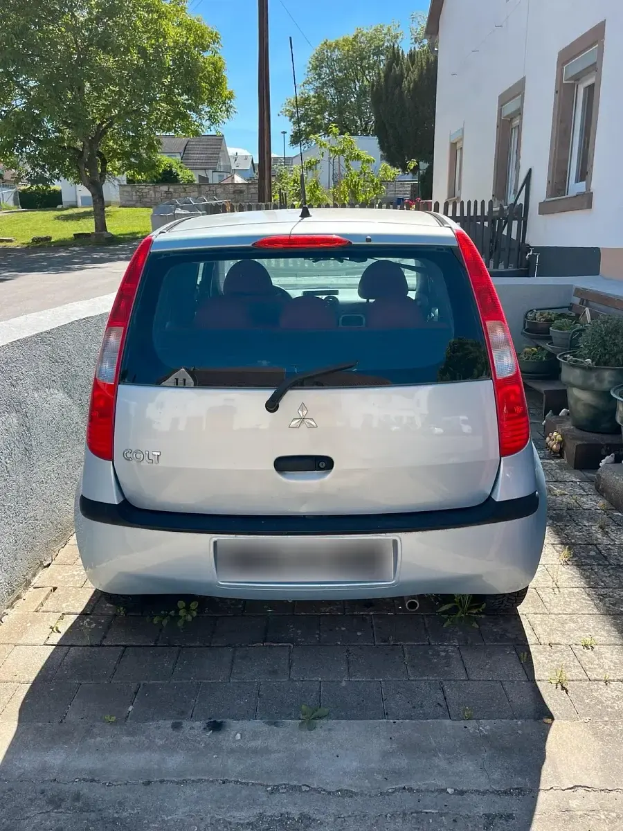Gebraucht Mitsubishi Colt 95 PS (69 kW) 2006 Silber Kleinwagen