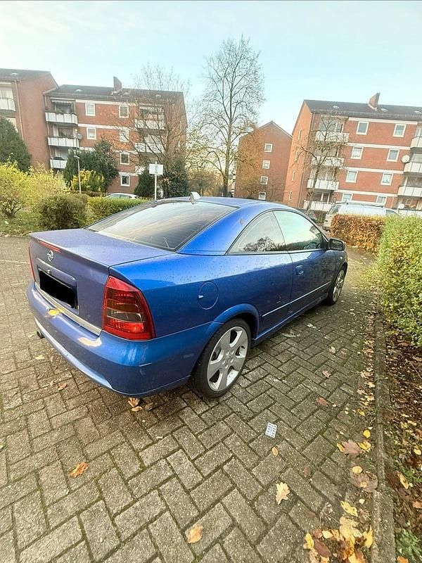 Blau Gebraucht 2003 Opel Astra Coupé | 1.500 € (Guter Preis) - Bild 1/4