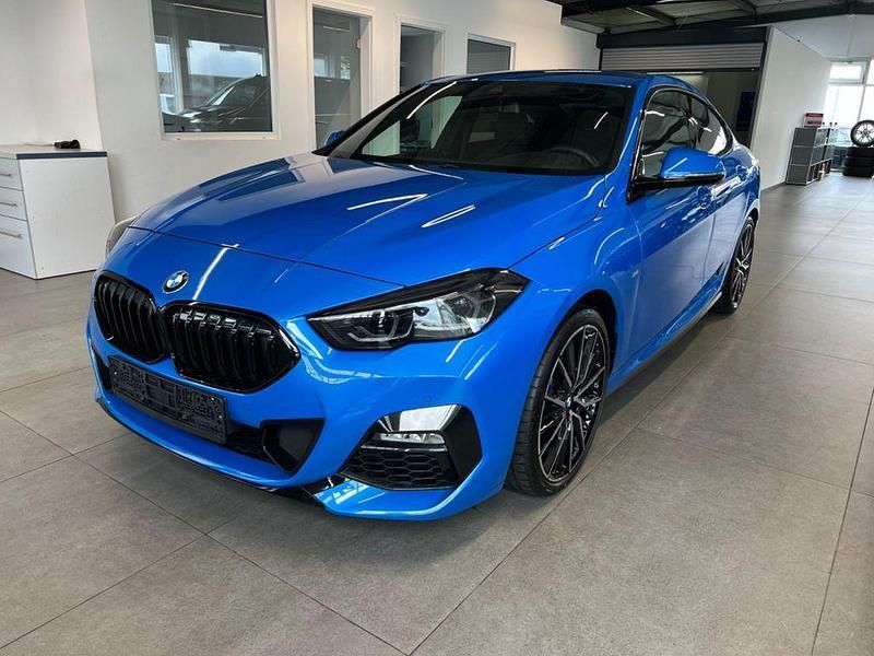 Blau Gebraucht 2024 BMW 218 M Sport Coupé | 28.990 € (Guter Preis) - Bild 1/4
