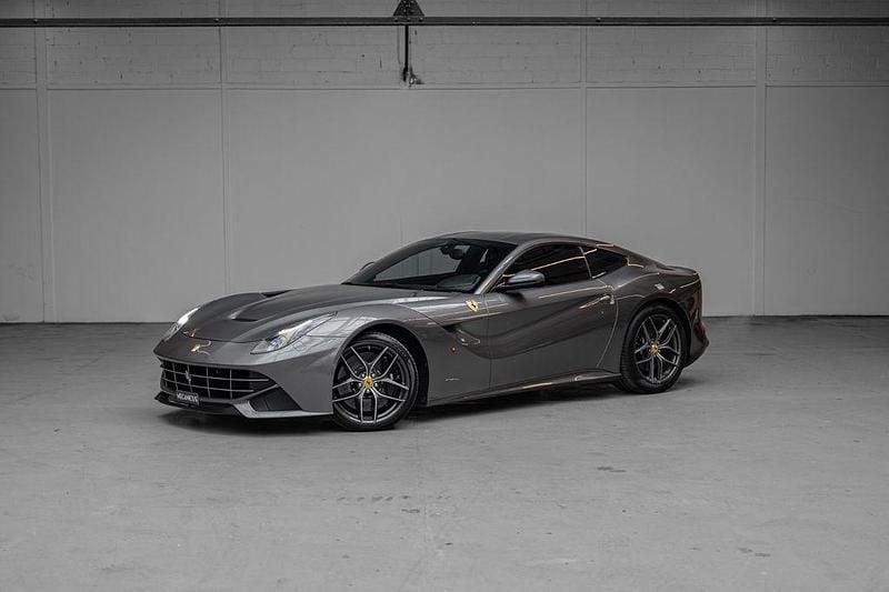 Gebraucht Ferrari F12 741 PS (545 kW) 2014 Grau Coupé
