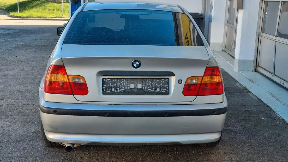 Gebraucht BMW 318 143 PS (105 kW) 2004 Silber Limousine