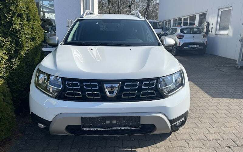 Gebraucht Dacia Duster Comfort 114 PS (83 kW) 2019 Arktikweiß SUV