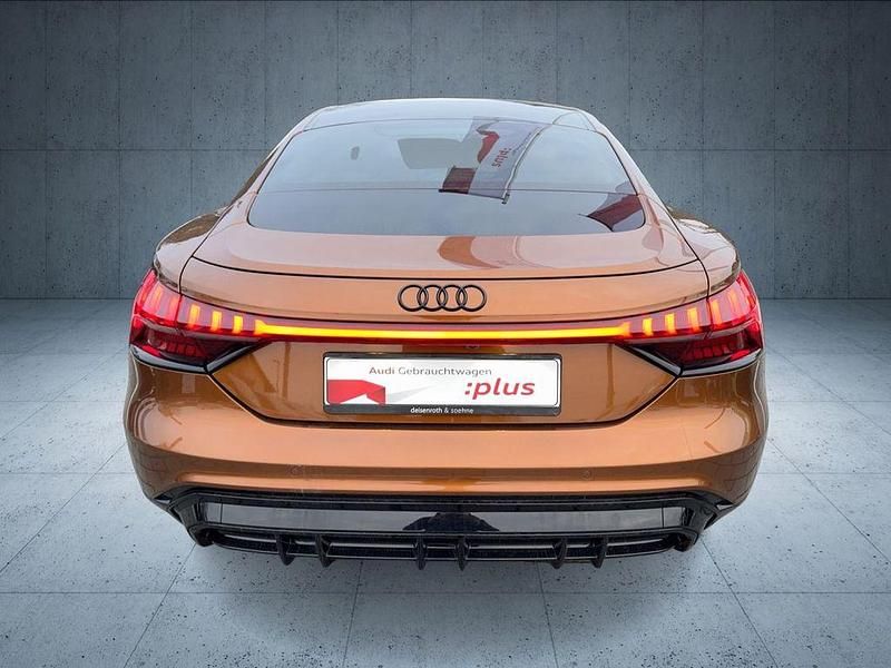 Gebraucht Audi e-tron GT quattro Ambiente 350 kW (476 PS) 2022 Individuallackierungen audi exclusive Limousine