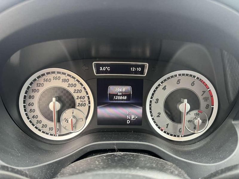 Gebraucht Mercedes A200 156 PS (114 kW) 2013 Jupiterrot  unilack Kleinwagen