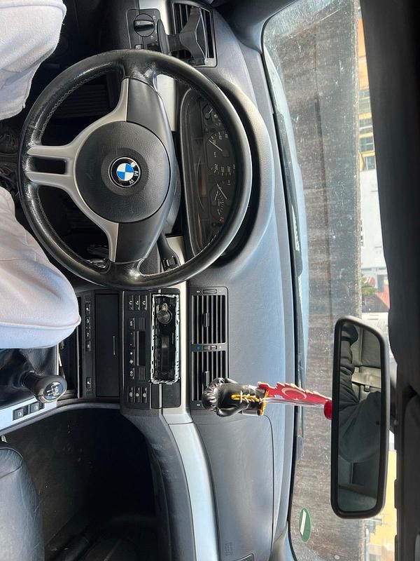 Silber Gebraucht 2003 BMW 318 Cabriolet Cabrio | 3.500 € (Guter Preis) - Bild 1/4