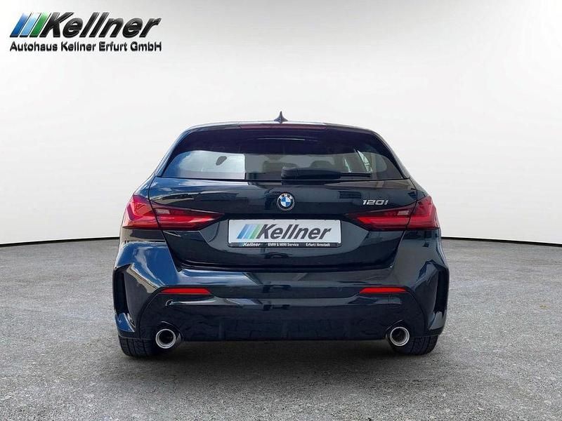 Gebraucht BMW 120 M Sport 178 PS (130 kW) 2023 Schwarz Kleinwagen