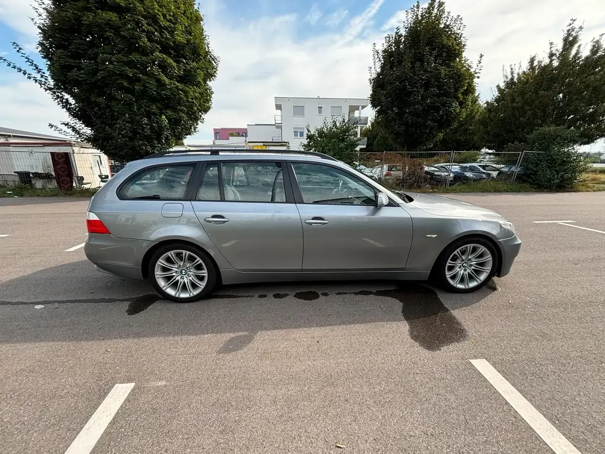 Gebraucht BMW 530 251 PS (184 kW) 2006 Kombi