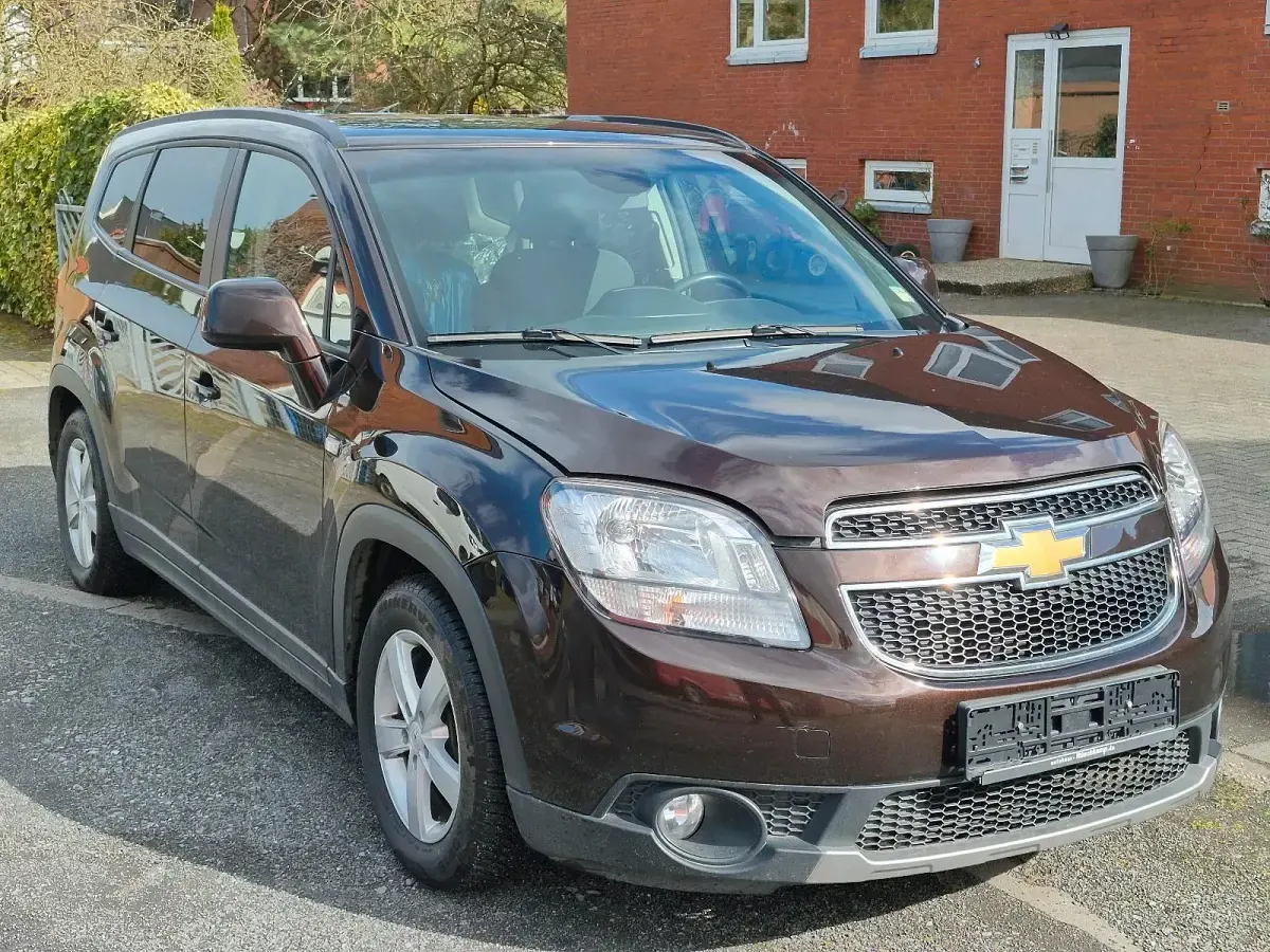 Gebraucht Chevrolet Orlando 163 PS (119 kW) 2014 Braun Van / Kleinbus