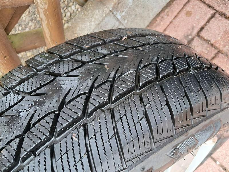 Gebraucht BMW 318 143 PS (105 kW) 2010 Grau Kombi