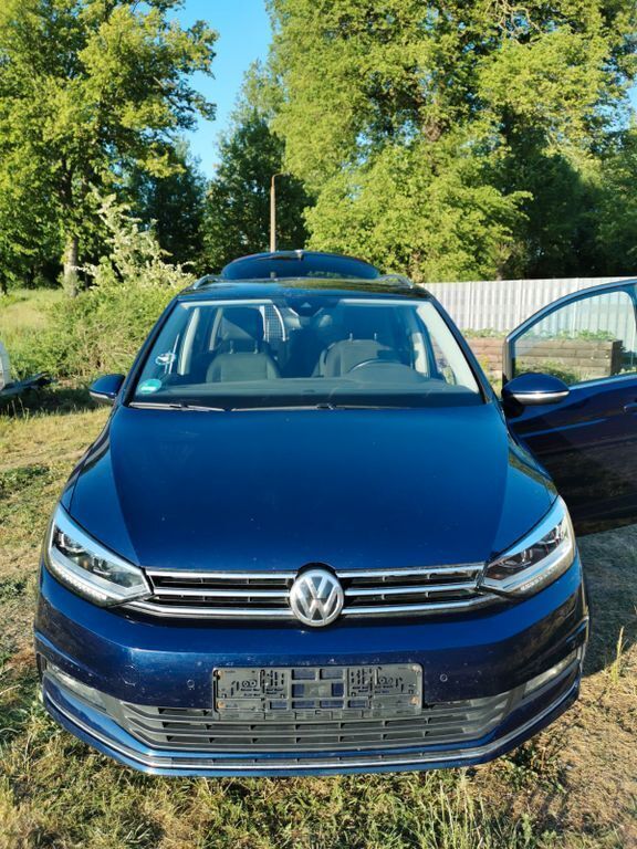 Blau Gebraucht 2016 VW Touran Van / Kleinbus | 14.000 € (Guter Preis) - Bild 1/4