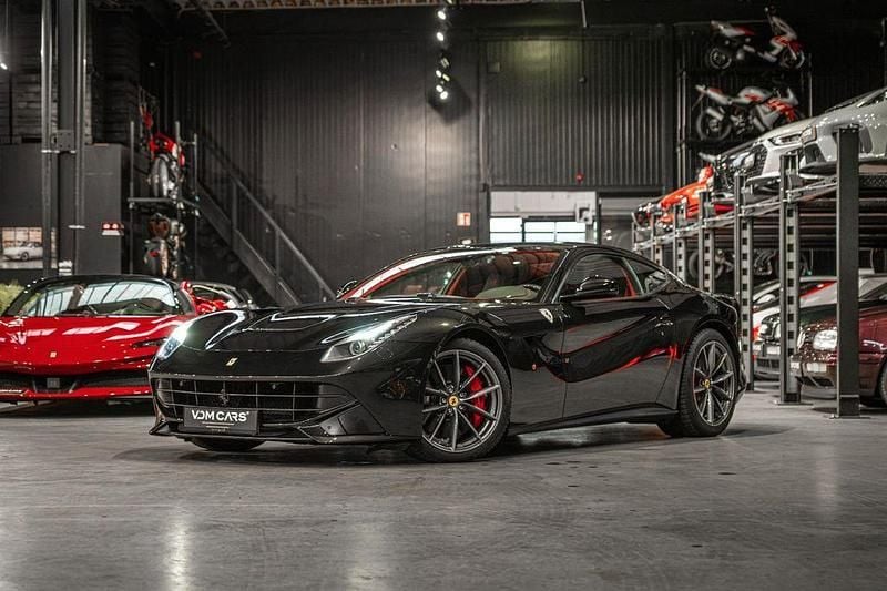 Gebraucht Ferrari F12 741 PS (545 kW) 2012 Schwarz Coupé