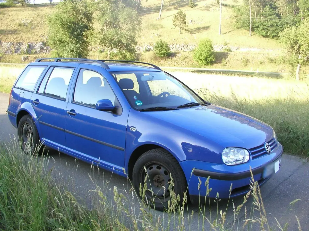 Gebraucht VW Golf IV 90 PS (66 kW) 2000 Blau Kombi