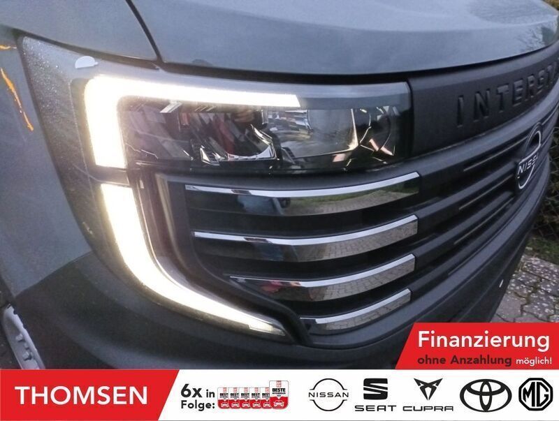 Gris urban Neu 2024 Nissan Interstar N-Connecta Van | 41.985 € (Teuer) - Bild 1/4