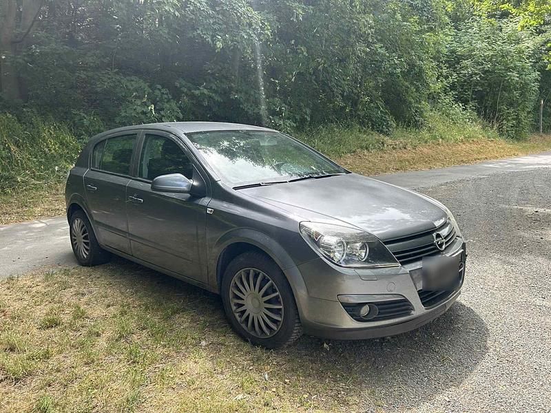 Silber Gebraucht 2005 Opel Astra Kleinwagen | 800 € (Guter Preis) - Bild 1/4