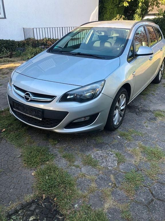 Silber Gebraucht 2013 Opel Astra Active Kombi | 1.999 € (Guter Preis) - Bild 1/4