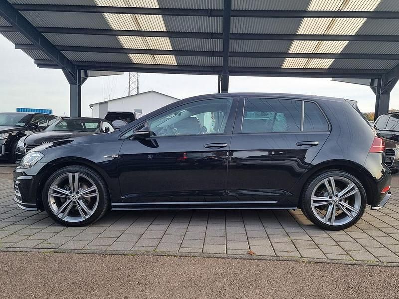 Gebraucht VW Golf VII R-line 150 PS (110 kW) 2018 Schwarz Limousine