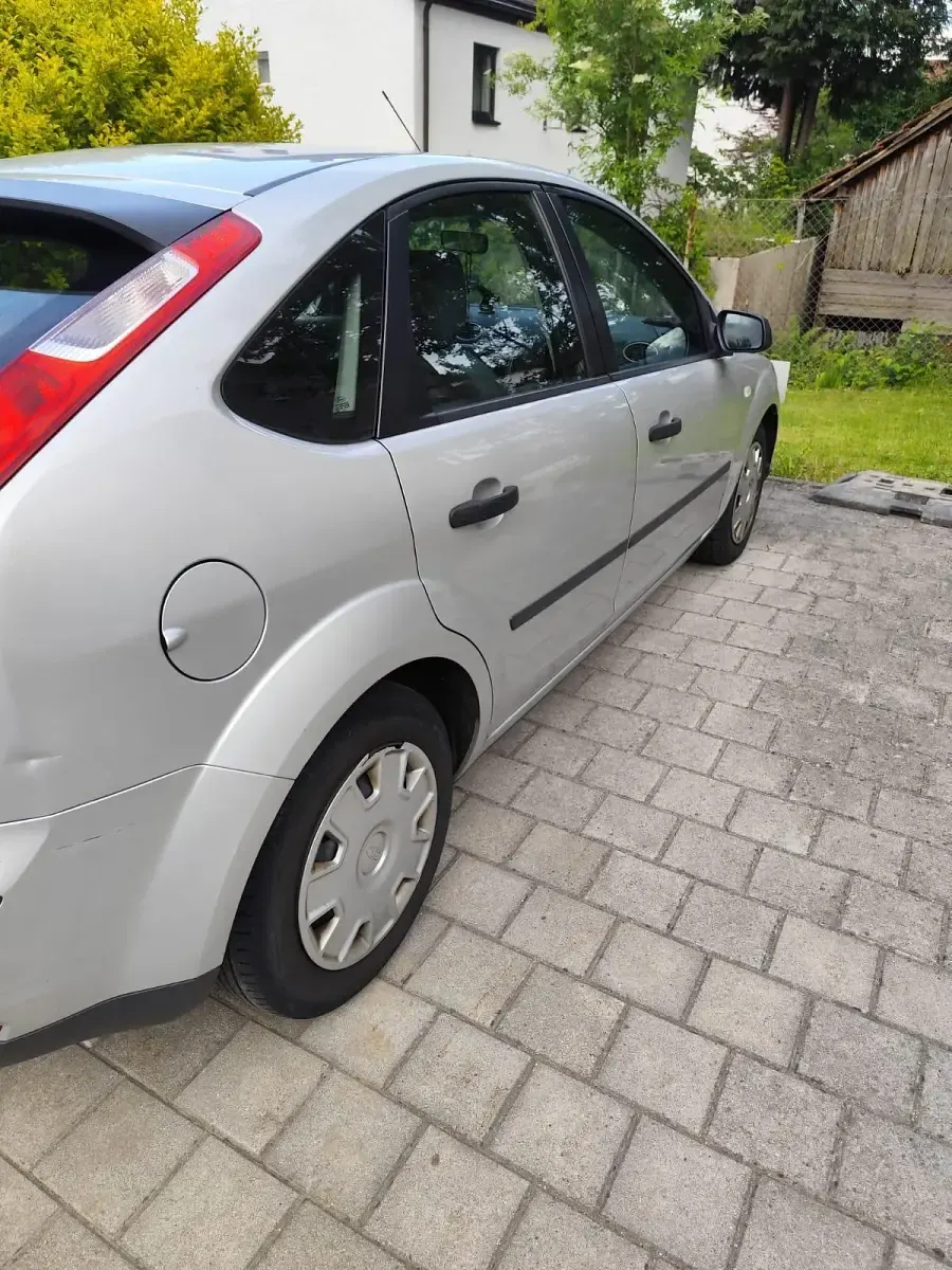 Gebraucht Ford Focus 125 PS (91 kW) 2006 Grau Limousine