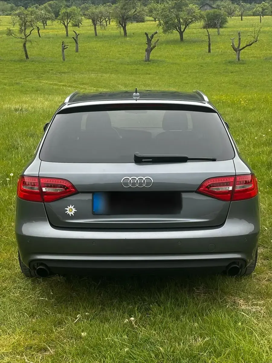 Używany Audi A4 170 KM (125 kW) 2012 Szary Kombi