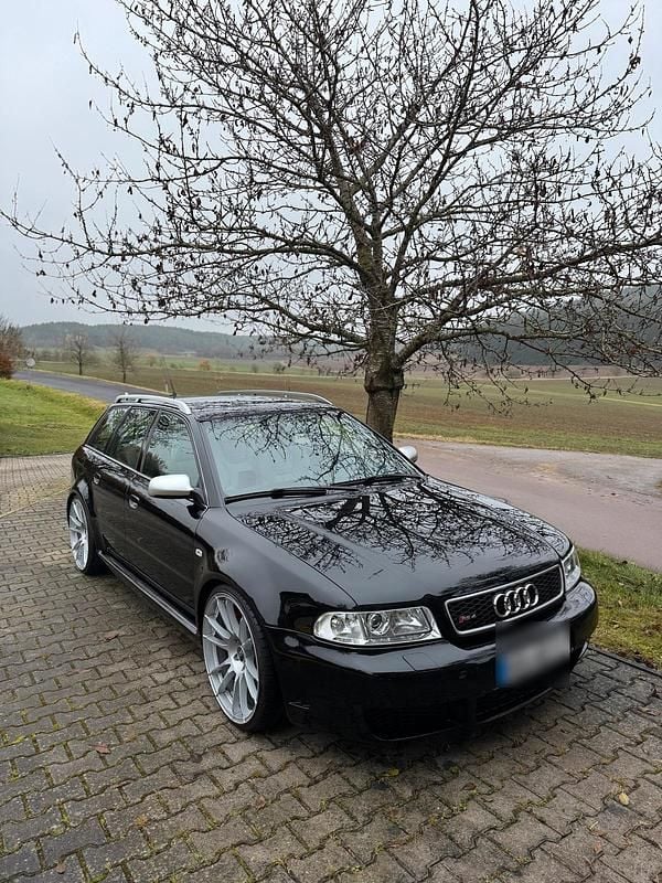 Schwarz Gebraucht 2001 Audi RS4 Kombi | 42.999 € - Bild 1/4