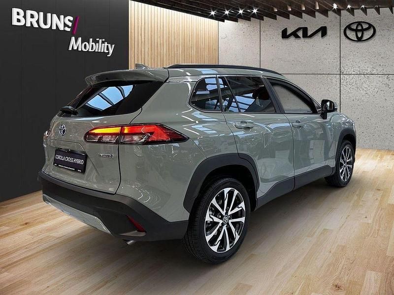 Gebraucht Toyota Corolla Cross Team 197 PS (144 kW) 2025 Grün SUV
