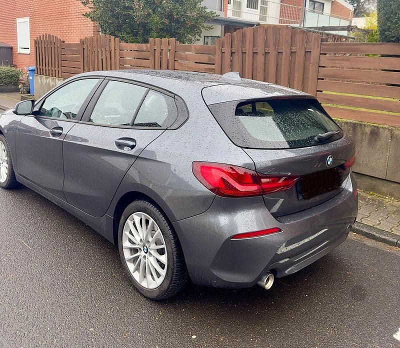 Gebraucht BMW 118 Advantage 140 PS (102 kW) 2020 Grau Kleinwagen
