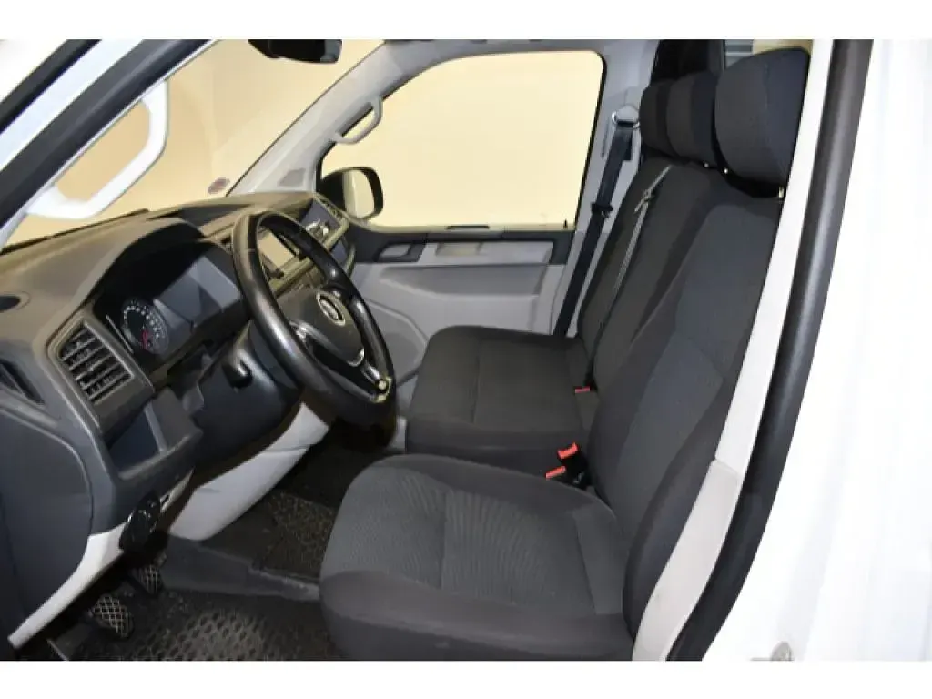 Gebraucht VW T6 150 PS (110 kW) 2017 Candyweiß Van
