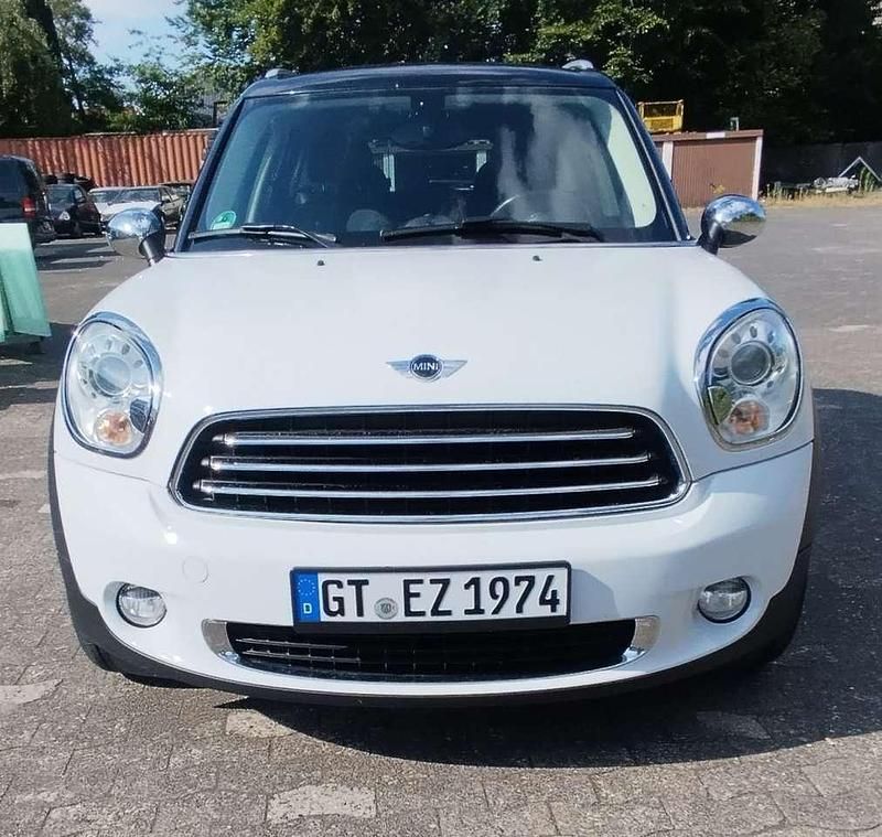 Weiß Gebraucht 2011 Mini Cooper D Countryman SUV | 8.690 € (Fairer Preis) - Bild 1/4